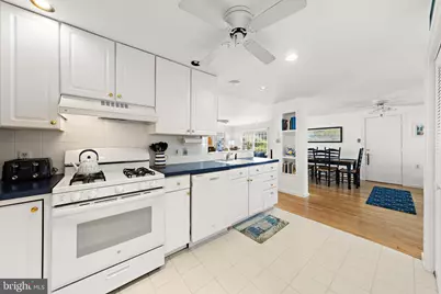 100 E Texas Avenue, Long Beach Township, NJ 08008 - Photo 22