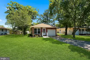 37 Sycamore Rd, Manahawkin, NJ 08050 - Photo 2