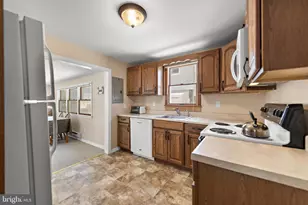 114 W Delaware Ave, Long Beach, NJ 08008 - Photo 10