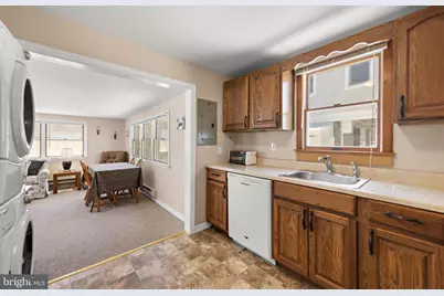 114 W Delaware Avenue, Long Beach, NJ 08008 - Photo 12