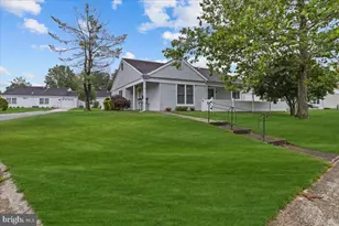 917A Liverpool Cir, Manchester Township, NJ 08759 - Photo 2