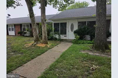437 Portsmouth Drive, Lakewood, NJ 08701 - Photo 2