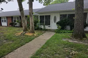 437 Portsmouth Dr, Lakewood, NJ 08701 - Photo 2