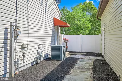 1820 Perth Amboy Avenue, Manchester Township, NJ 08759 - Photo 8