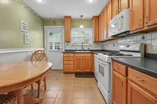 423 Costa Mesa Dr, Toms River, NJ 08757 - Photo 6