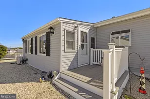 66 Jonathan Dr, Manahawkin, NJ 08050 - Photo 2