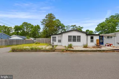530 Bradley Boulevard, Toms River Township, NJ 08753 - Photo 2