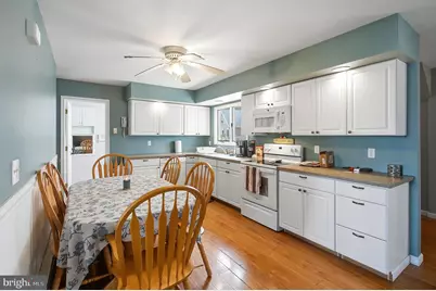 72 Rosalyn Drive, Manahawkin, NJ 08050 - Photo 8