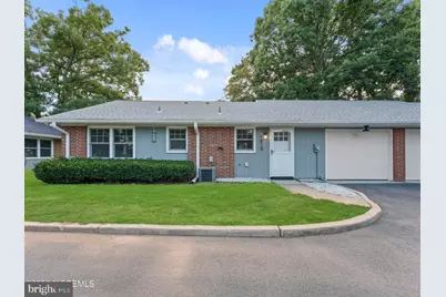 681 New Castle Court, Lakewood, NJ 08701 - Photo 4