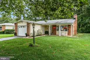 167 Courtshire Dr, Brick, NJ 08723 - Photo 2