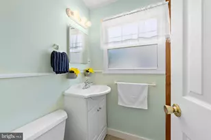 32 N 3rd St, Surf City, NJ 08008 - Photo 18