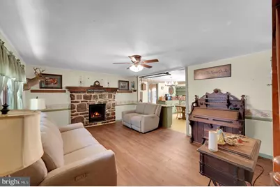 809 W Bay Avenue, Barnegat, NJ 08005 - Photo 6
