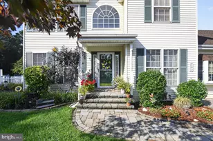 105 Hollow Oak Ln, Manahawkin, NJ 08050 - Photo 2