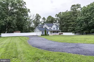 20 Riccis Dr, Jackson, NJ 08527 - Photo 2
