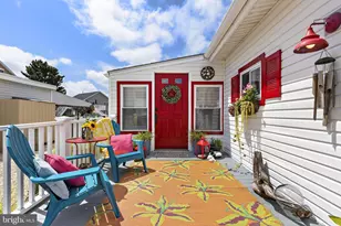 12 Phyllis Ln, Manahawkin, NJ 08050 - Photo 2