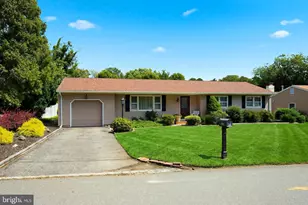 293 Timberline Pl, Brick, NJ 08723 - Photo 4