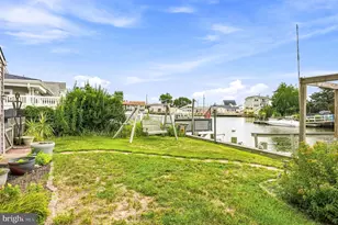 17 W Sail Dr, Mystic Islands, NJ 08087 - Photo 24