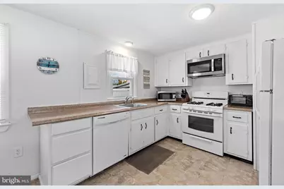 25 E 49th Street, Long Beach Township, NJ 08008 - Photo 20