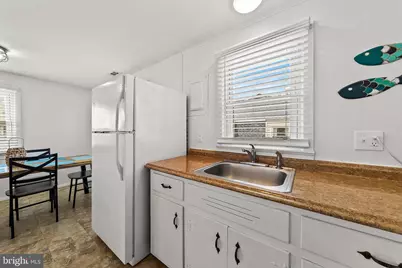 25 E 49th Street, Long Beach Township, NJ 08008 - Photo 46