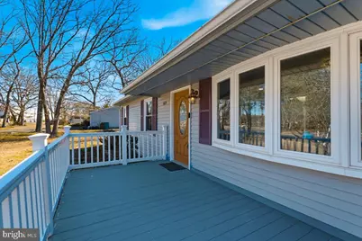 629 W Commodore Boulevard W, Jackson, NJ 08527 - Photo 2