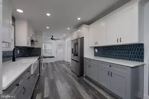 401 Maplehurst Ct, Manchester Township, NJ 08759 - Photo 2