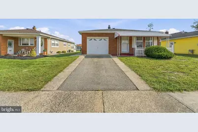 11 Le Diamant Street, Toms River, NJ 08757 - Photo 4