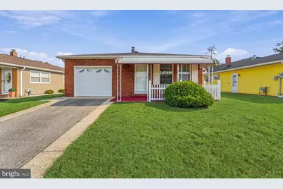 11 Le Diamant Street, Toms River, NJ 08757 - Photo 2