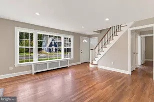 9 Hedge St, Toms River, NJ 08753 - Photo 4