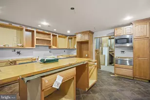 72 Francisco Ave, Little Falls, NJ 07424 - Photo 10