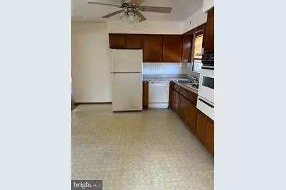 16 Steyn Place, Passaic, NJ 07055 - Photo 2