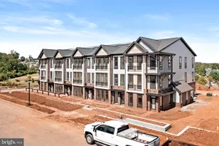 112 Village Dr, Montgomery Township, NJ 08558 - Photo 4