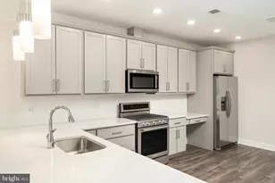 110 Village Dr, Montgomery Township, NJ 08558 - Photo 2