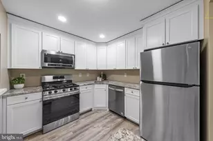 139 Rachel Ct, Franklin Park, NJ 08823 - Photo 8