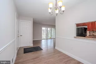 22 Amberly Ct, Franklin Park, NJ 08823 - Photo 10