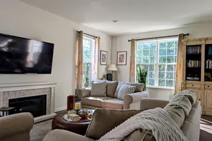 38 Braeburn Dr, Montgomery Township, NJ 08558 - Photo 4