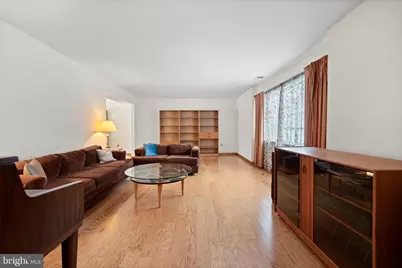 8 Liberty La, Franklin Township, NJ 08873 - Photo 6