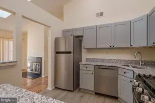 29 Amberly Ct, Franklin Park, NJ 08823 - Photo 14