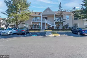 29 Amberly Ct, Franklin Park, NJ 08823 - Photo 2