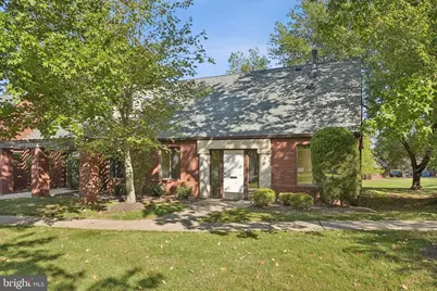 176 Tamarack Circle, Montgomery Township, NJ 08558 - Photo 2