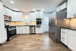 14 Darwin, Franklin Township, NJ 08873 - Photo 2