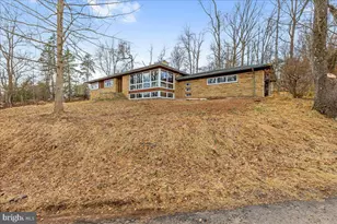 42 Stouts Rd, Montgomery Township, NJ 08558 - Photo 2