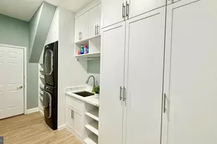 36 Poling Farm Ct, Montgomery Township, NJ 08502 - Photo 32