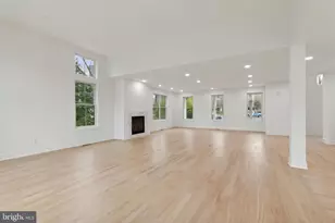 35 Sycamore Pl, Kingston, NJ 08540 - Photo 4