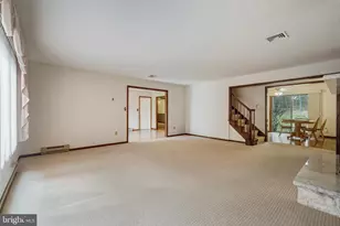 169 E Mountain Rd, Hillsborough Township, NJ 08844 - Photo 10