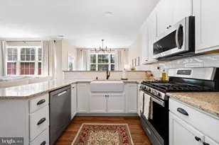 8 Scarlet Oak Dr, Princeton, NJ 08540 - Photo 12