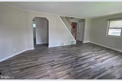 27 Koehler Drive, South Bound Brook, NJ 08880 - Photo 6
