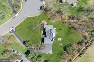 25 Carsdale Dr, Montgomery Township, NJ 08502 - Photo 2