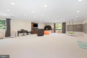 25 Carsdale Dr, Montgomery Township, NJ 08502 - Photo 18