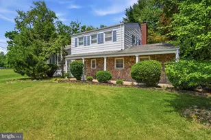 1 Magda Ln, Hillsborough Township, NJ 08844 - Photo 4