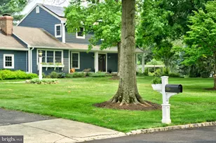 86 Knickerbocker Dr, Montgomery Township, NJ 08502 - Photo 2